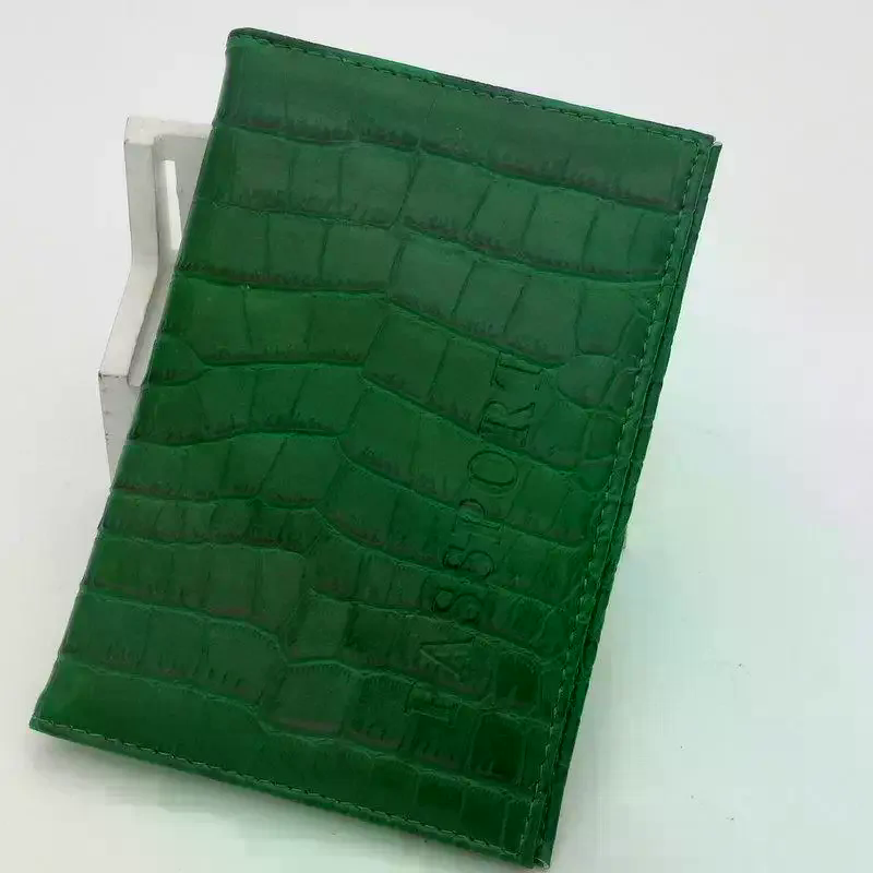 Porta Passaporto Portatile in  - Outdoor Adventure Girl recensione e prezzo